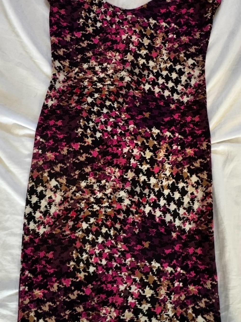 Sleeveless Mini Dress in Pink & Black Houndstooth Print